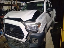 2018 TOYOTA TACOMA SR5 2.7L AT 2WD.  Z24874